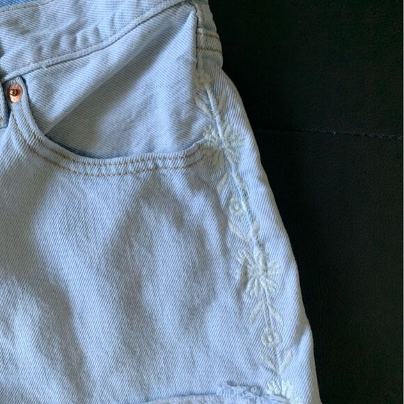 LEVIS 501 SHORTS - Picture 9 of 13